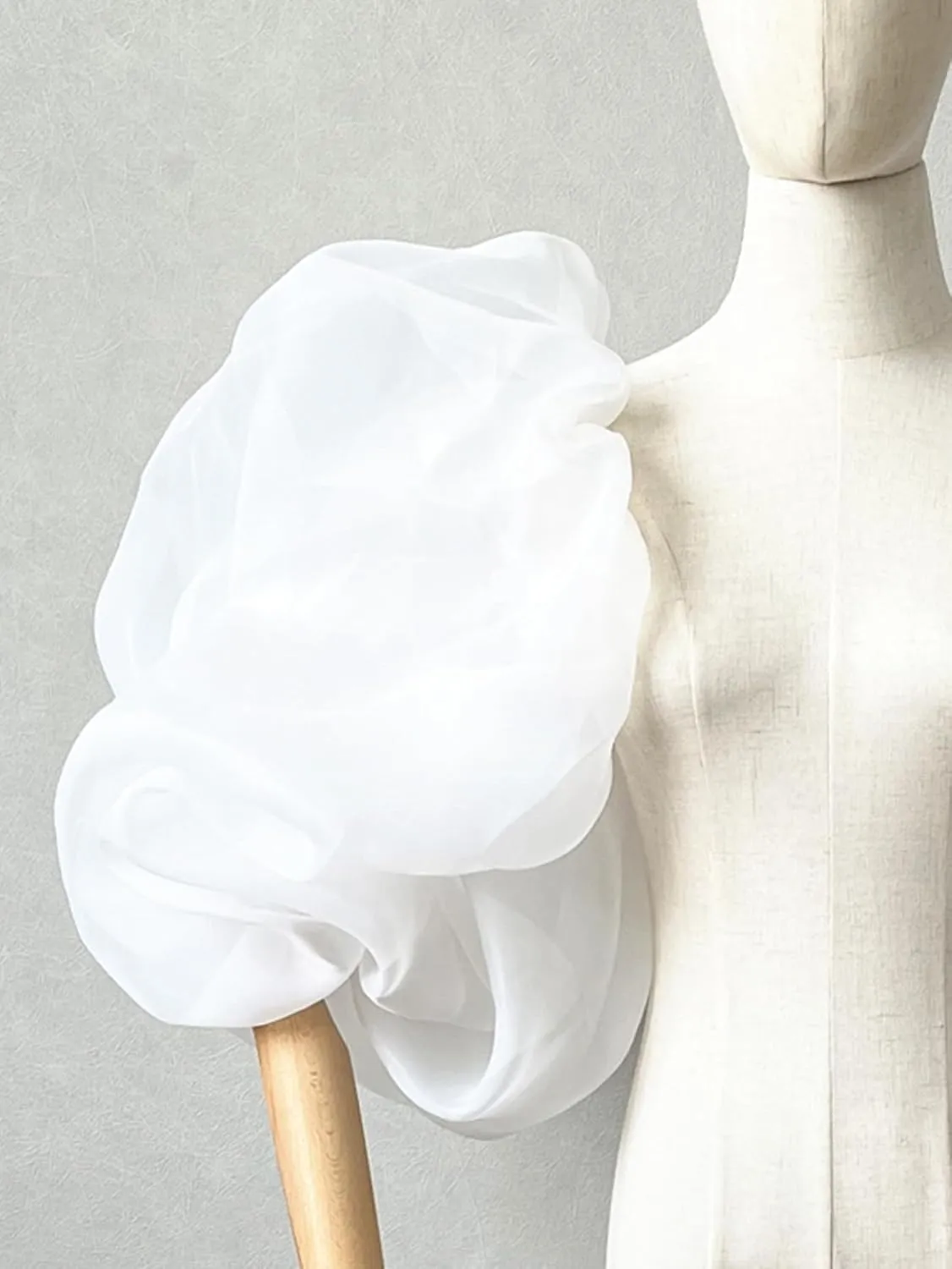 Detachable Sleeves for Wedding Dresses Tulle Gloves White Black