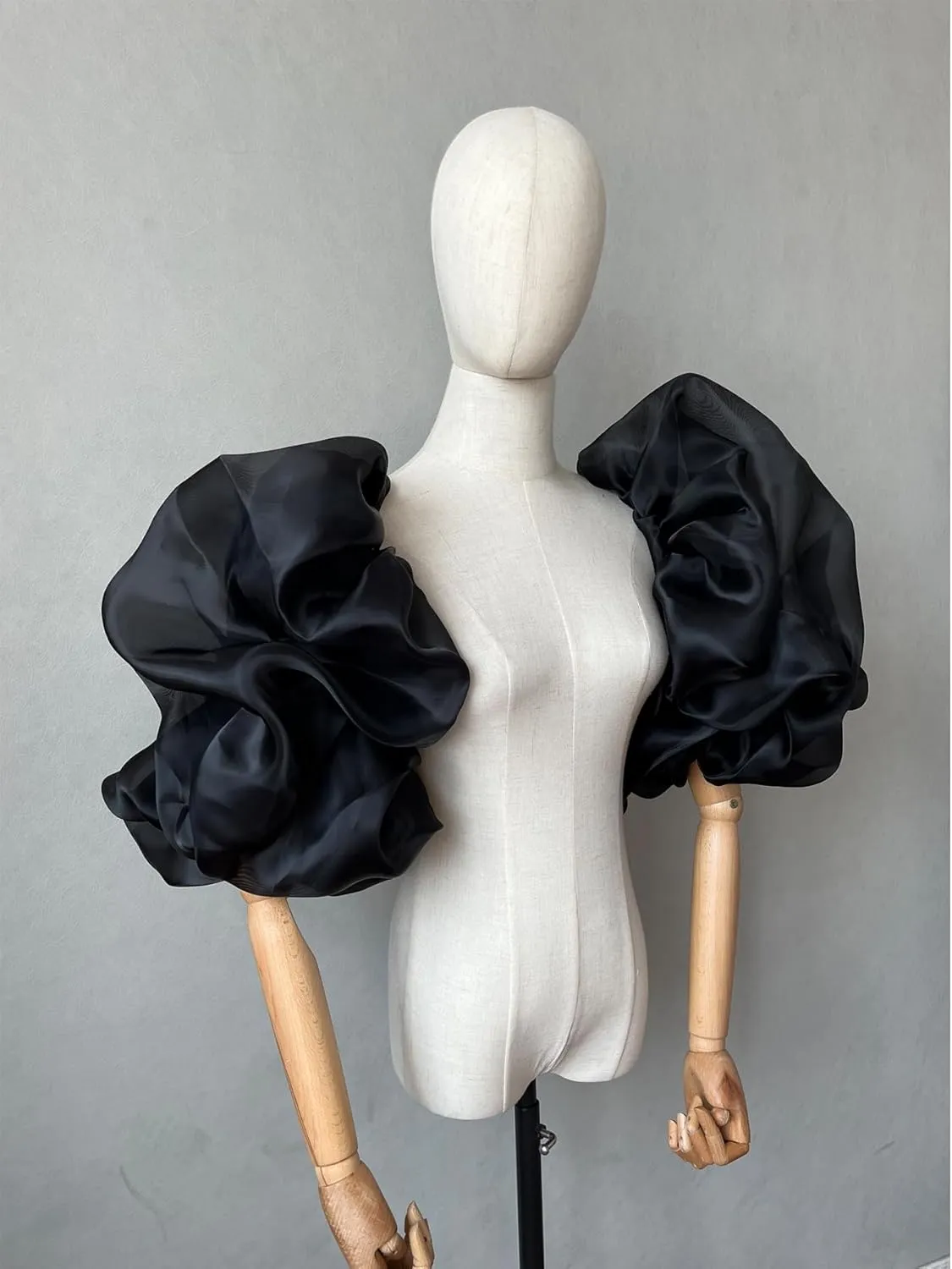 Detachable Sleeves for Wedding Dresses Tulle Gloves White Black