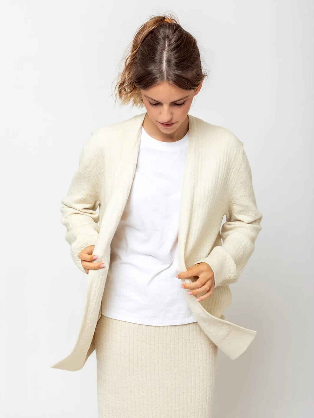 Line Quilt Cardigan - Raw White